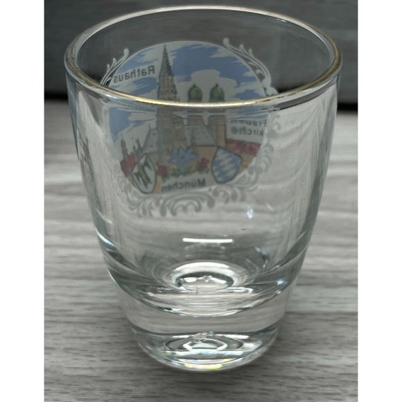 Munchen Germany Shot Glass Vintage Rathaus Frauen Kirche City View - Picture 4 of 7